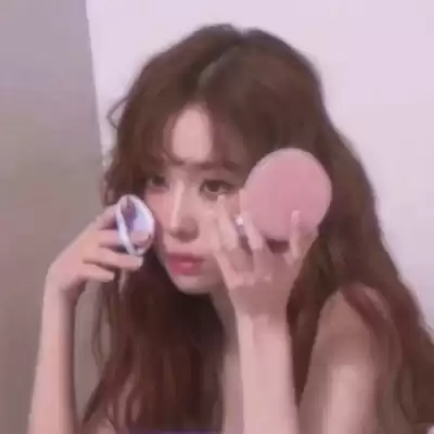 仰映容